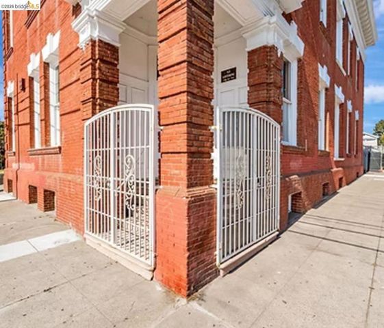 1649 12th Avenue, Oakland, CA 94606