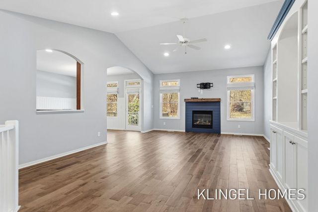 16480 Springvale Court 55, Ferrysburg City, MI 49456