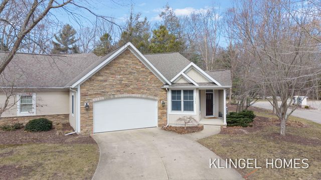 16480 Springvale Court 55, Ferrysburg City, MI 49456