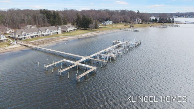 16480 Springvale Court 55, Ferrysburg City, MI 49456