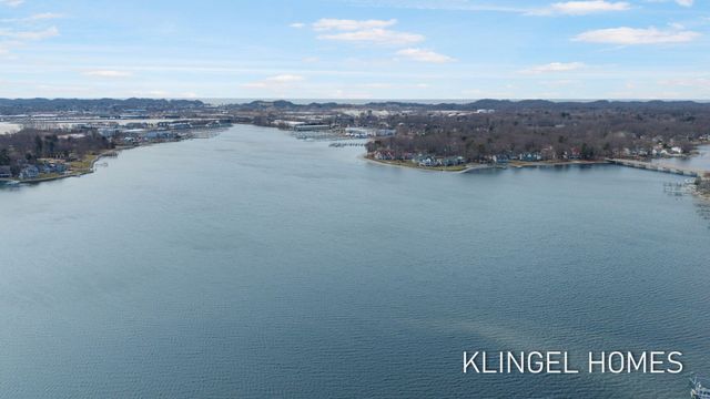 16480 Springvale Court 55, Ferrysburg City, MI 49456