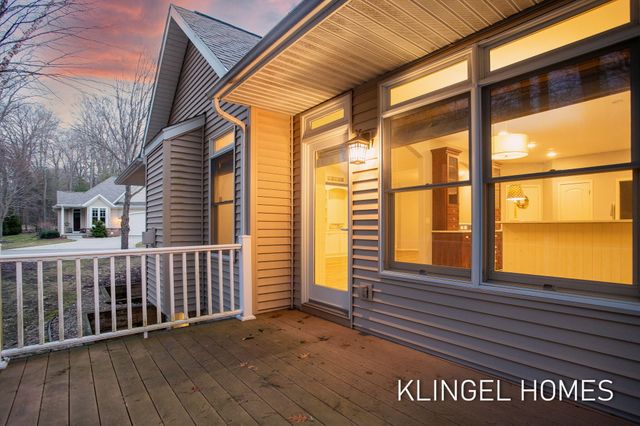 16480 Springvale Court 55, Ferrysburg City, MI 49456