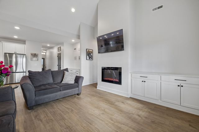 102 Oak Hill Dr, Portland, TN 37148