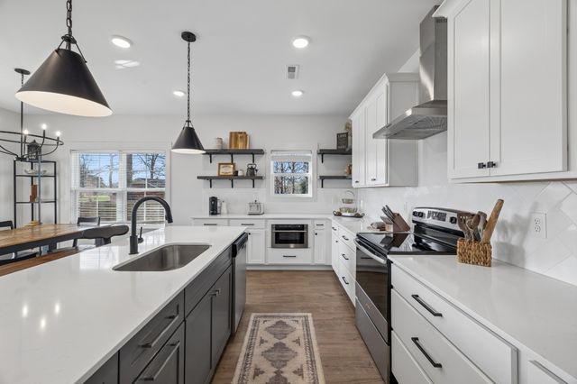 102 Oak Hill Dr, Portland, TN 37148