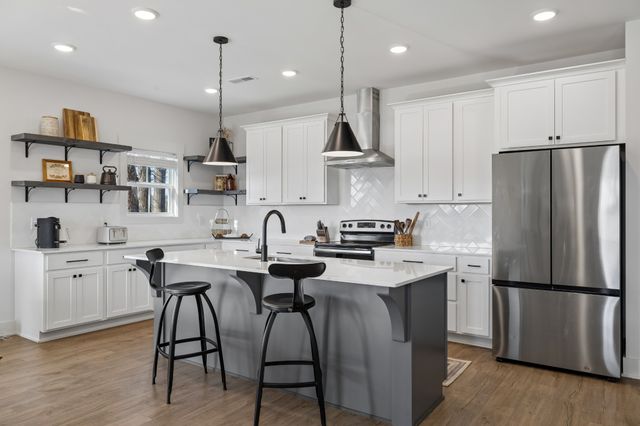 102 Oak Hill Dr, Portland, TN 37148