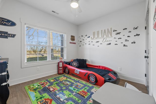 102 Oak Hill Dr, Portland, TN 37148