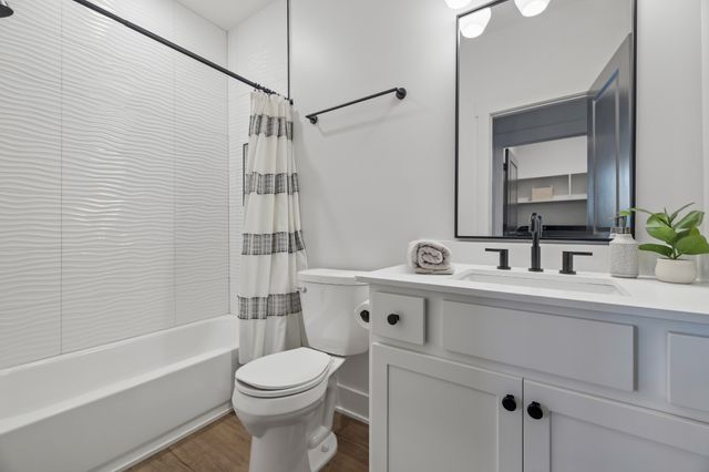 102 Oak Hill Dr, Portland, TN 37148