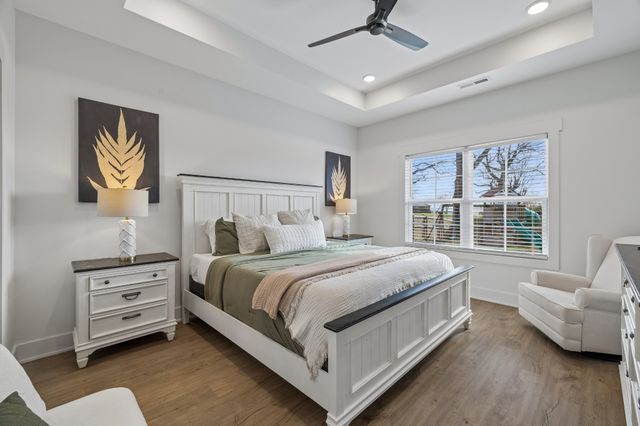 102 Oak Hill Dr, Portland, TN 37148