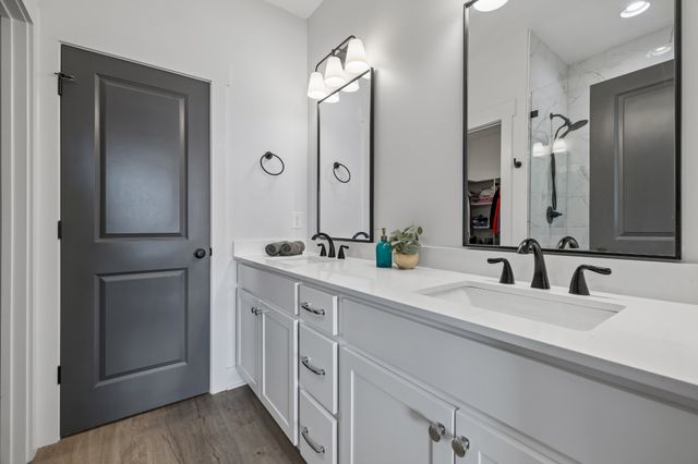 102 Oak Hill Dr, Portland, TN 37148