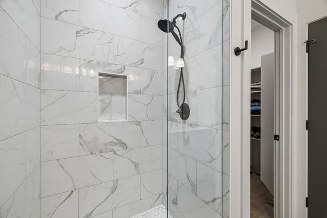 102 Oak Hill Dr, Portland, TN 37148