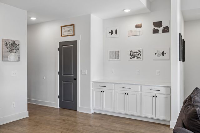 102 Oak Hill Dr, Portland, TN 37148