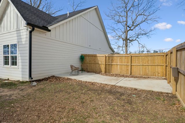 102 Oak Hill Dr, Portland, TN 37148