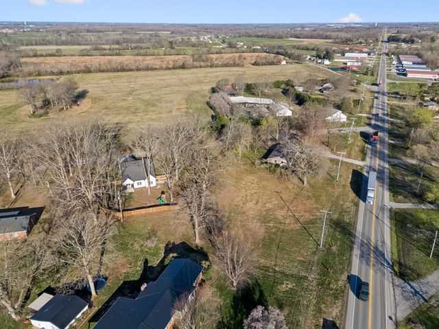 102 Oak Hill Dr, Portland, TN 37148