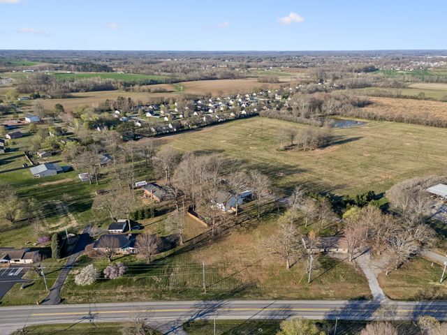 102 Oak Hill Dr, Portland, TN 37148