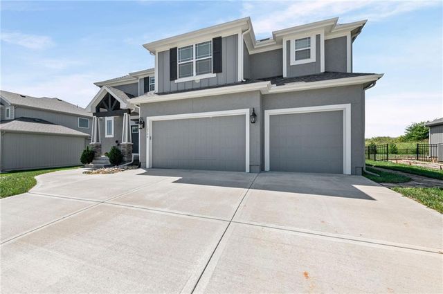 12740 N Imperial Drive, Platte City, MO 64079