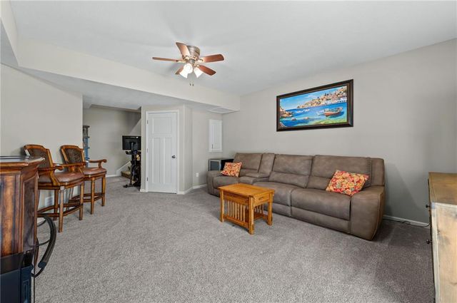12740 N Imperial Drive, Platte City, MO 64079
