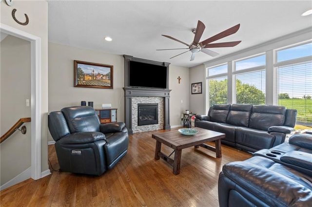 12740 N Imperial Drive, Platte City, MO 64079