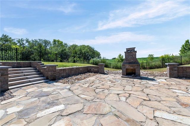 12740 N Imperial Drive, Platte City, MO 64079