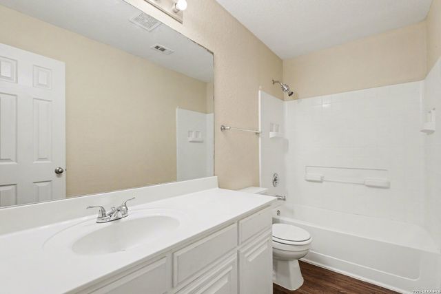 6419 Ithaca, San Antonio, TX 78239