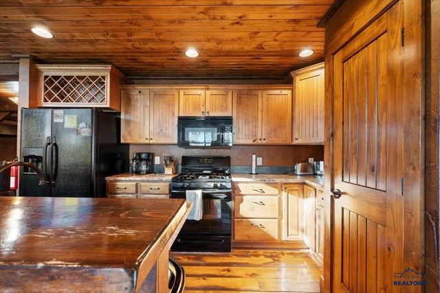 21158 GILDED MOUNTAIN RD, Lead, SD 57754