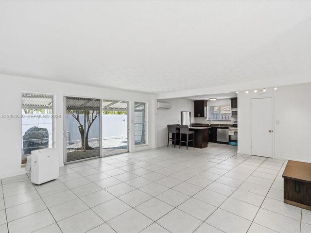 2513 NE 33rd Ave 1-2, Fort Lauderdale, FL 33305