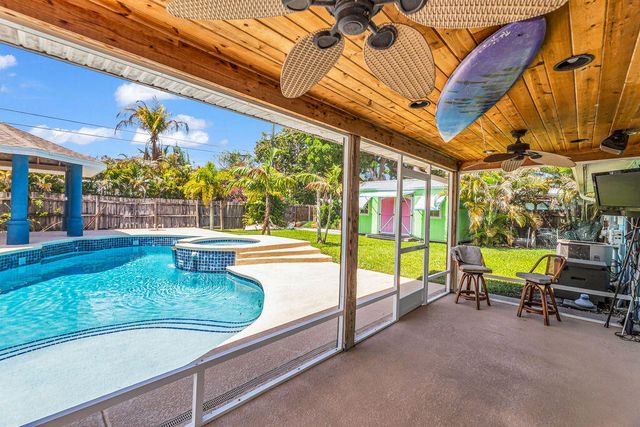 614 SE Flamingo Avenue, Stuart, FL 34996