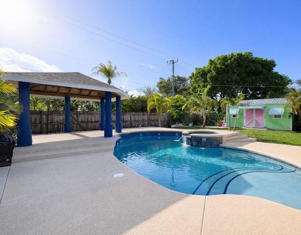 614 SE Flamingo Avenue, Stuart, FL 34996