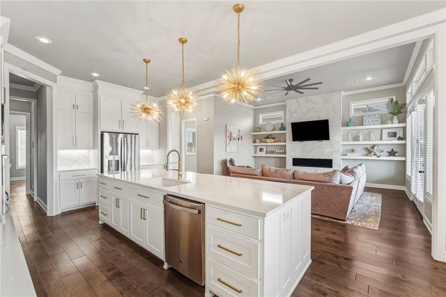 4711 S Inglewood Road, Rogers, AR 72758