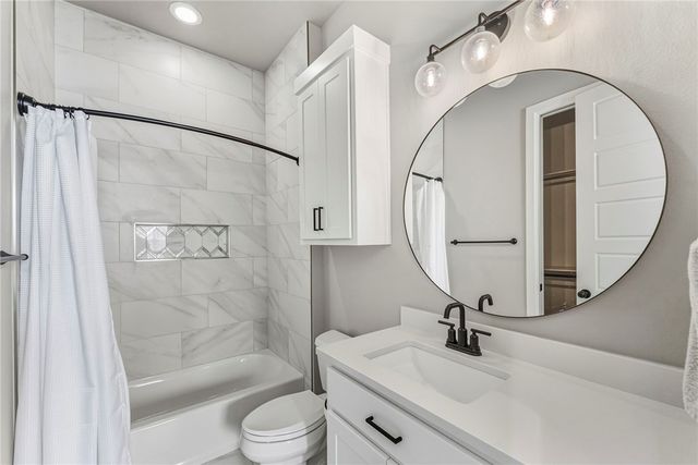 4711 S Inglewood Road, Rogers, AR 72758