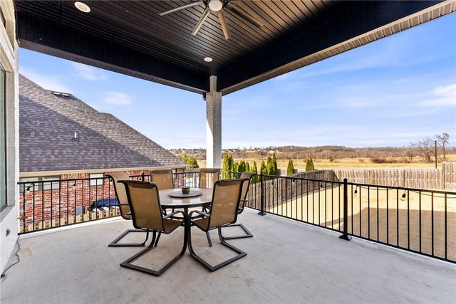 4711 S Inglewood Road, Rogers, AR 72758