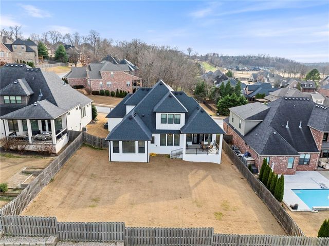 4711 S Inglewood Road, Rogers, AR 72758