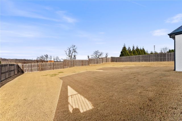 4711 S Inglewood Road, Rogers, AR 72758