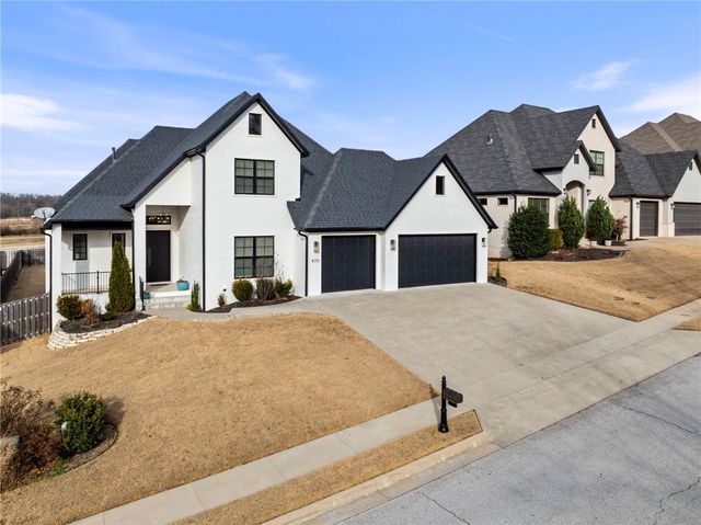 4711 S Inglewood Road, Rogers, AR 72758