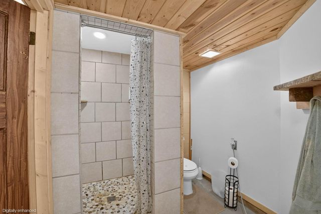 1670 Sager Avenue, Waterloo, IA 50701