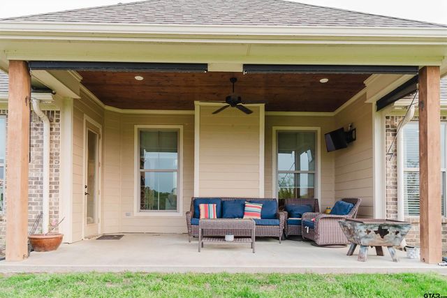 222 Sunnys Halo Blvd, Bullard, TX 75757