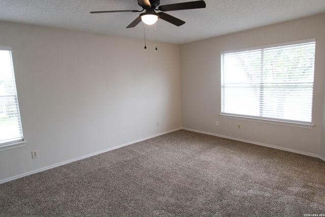 945 Schertz Pkwy, Schertz, TX 78154