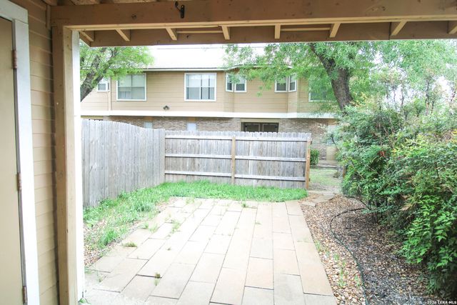 945 Schertz Pkwy, Schertz, TX 78154