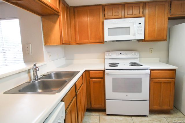 945 Schertz Pkwy, Schertz, TX 78154