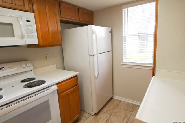 945 Schertz Pkwy, Schertz, TX 78154