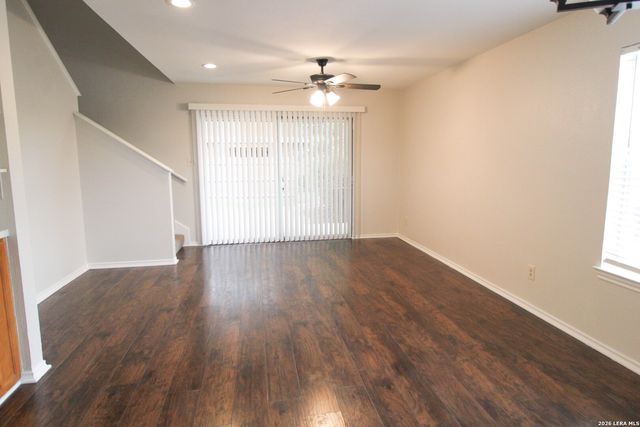 945 Schertz Pkwy, Schertz, TX 78154