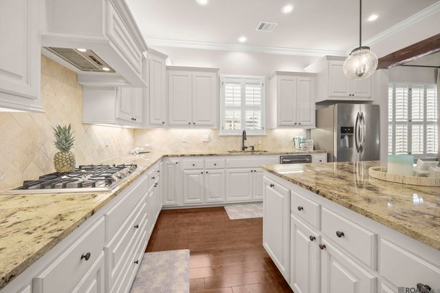 15402 Green Trails Blvd, Baton Rouge, LA 70817