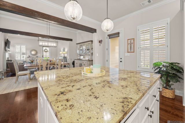 15402 Green Trails Blvd, Baton Rouge, LA 70817