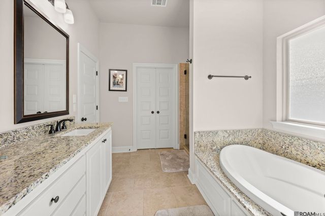 15402 Green Trails Blvd, Baton Rouge, LA 70817