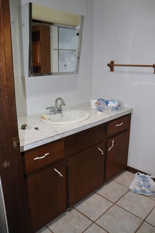 4710 State Route A, Macomb, MO 65702