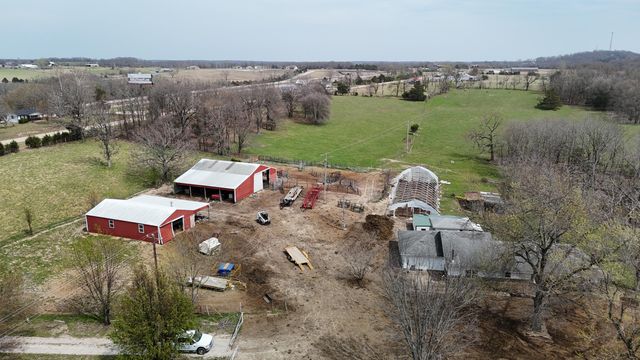 4710 State Route A, Macomb, MO 65702