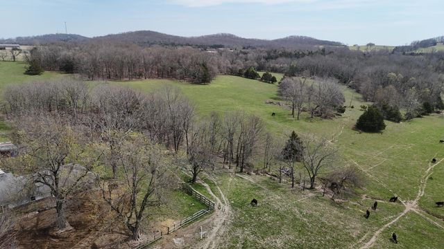 4710 State Route A, Macomb, MO 65702