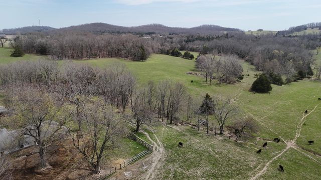 4710 State Route A, Macomb, MO 65702