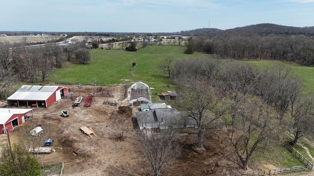 4710 State Route A, Macomb, MO 65702