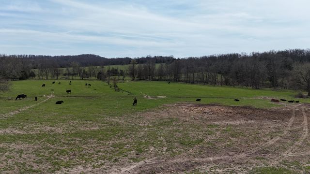 4710 State Route A, Macomb, MO 65702