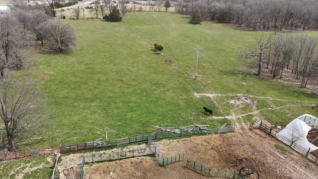 4710 State Route A, Macomb, MO 65702